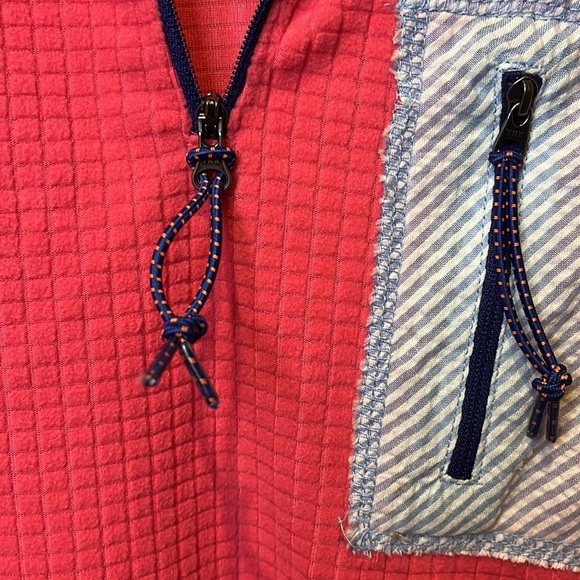 Southern Marsh FieldTec™ Dune Pullover Pink w/ Seersucker size Medium - Picture 6 of 10